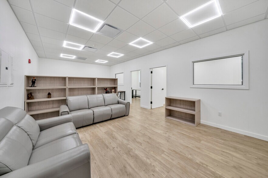 More Photos Of 72 Summit Ave, Montvale Office Residential For Lease