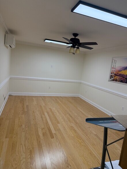 More Photos Of 4371 Charlotte Hwy, Clover Office For Sale