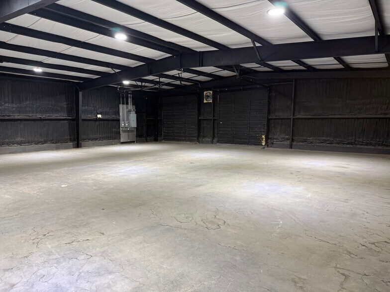 More Photos Of 5710 Star Ln, Houston Warehouse For Lease