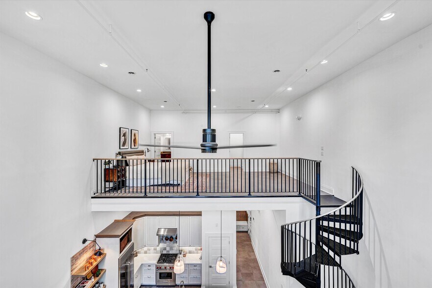 More Photos Of 109 Campbell Ave SW, Roanoke Apartments For Sale