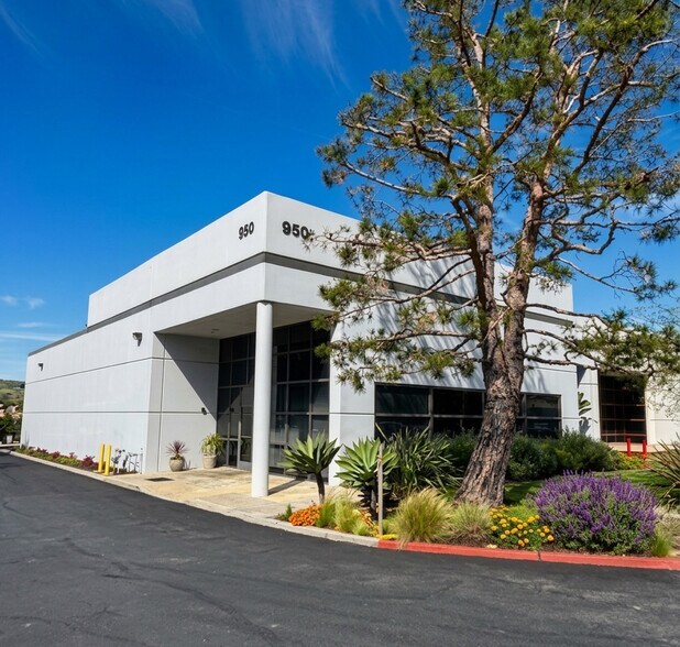 Primary Photo Of 950 Calle Negocio, San Clemente Light Manufacturing For Lease