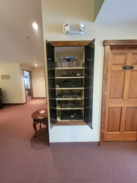 More Photos Of 220 Court St, Machias Medical For Sale