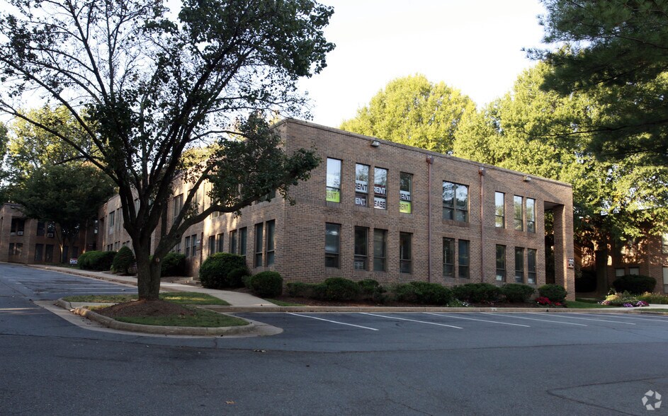 More Photos Of 7637-7645 Leesburg Pike, Falls Church Medical For Sale