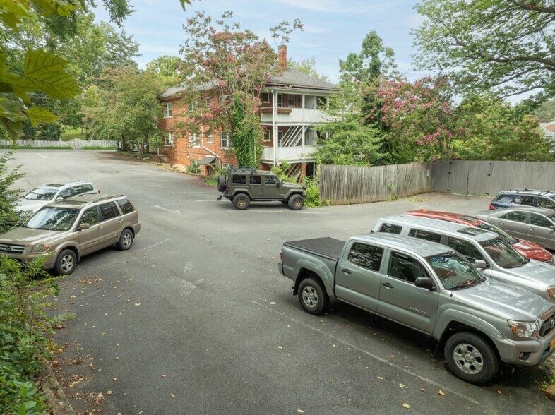 More Photos Of 415 4th St NE, Charlottesville Office Residential For Sale