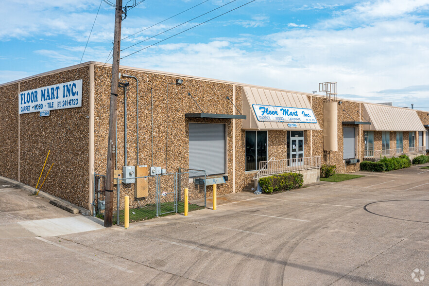 Primary Photo Of 11410-11424 Grissom Ln, Dallas Distribution For Lease