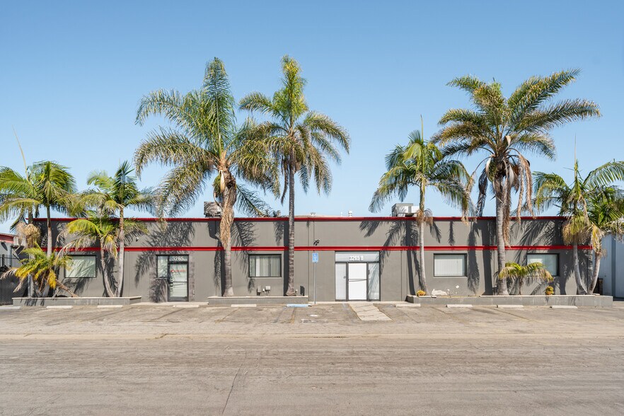 More Photos Of 3265 E 59th St, Long Beach Warehouse For Sale