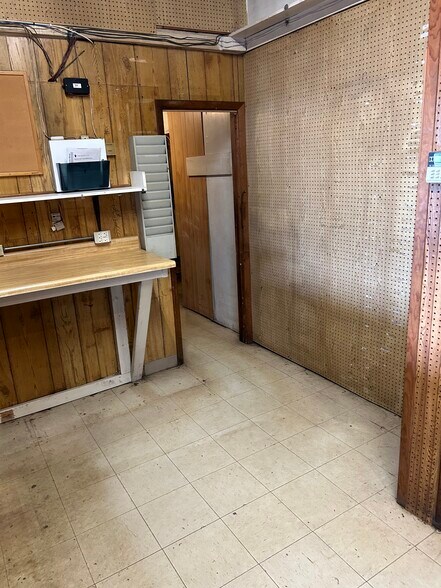 More Photos Of 905 Route 376, Hopewell Junction Storefront For Sale