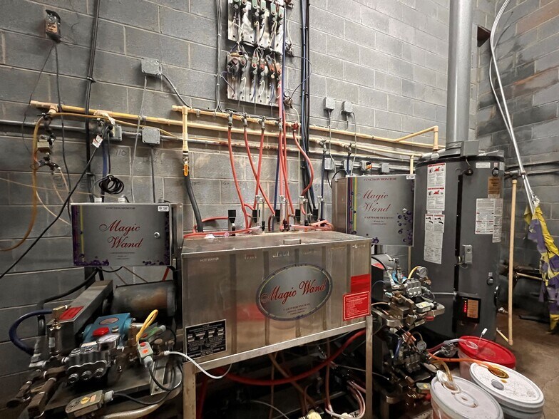 More Photos Of 1005 Reynolds Ave, Greenwood Specialty For Sale