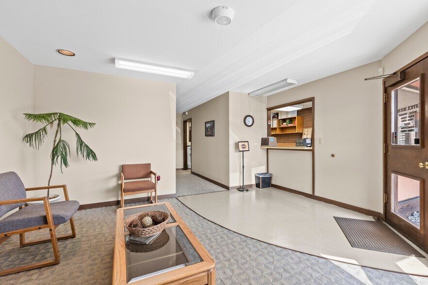 More Photos Of 411-413 N 2nd St, Yakima Office For Sale
