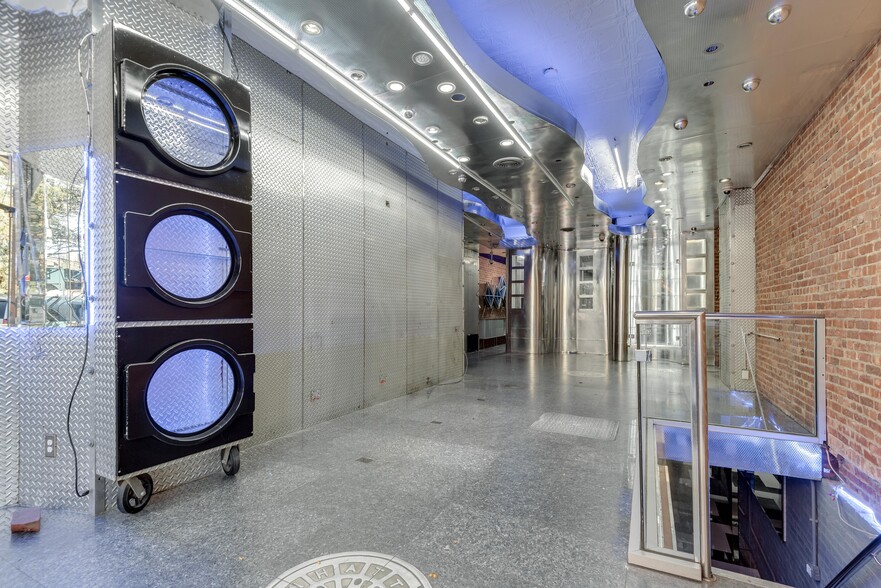 More Photos Of 4014 83rd St, Elmhurst Apartments For Lease