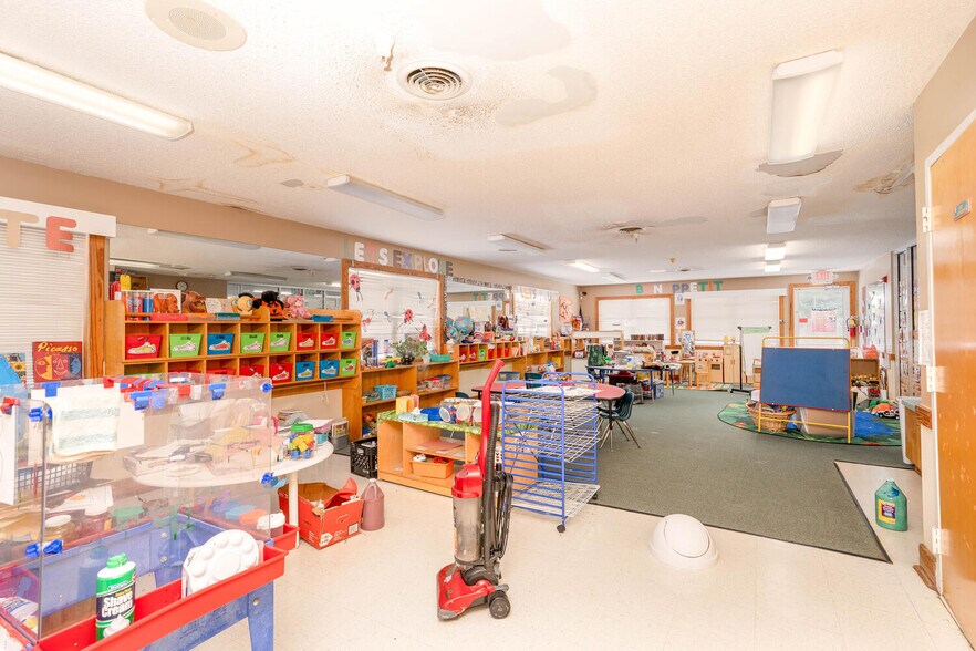 More Photos Of 2081 Mesa Valley Way, Austell Specialty For Sale