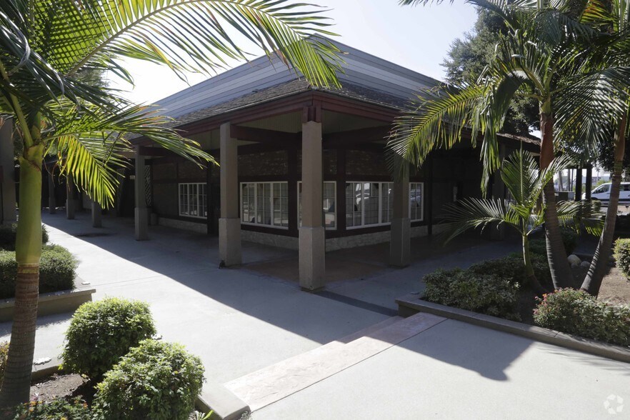 More Photos Of 750 Terrado Plz, Covina Office For Lease