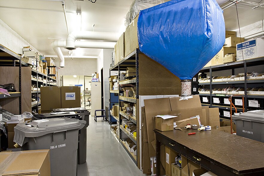 More Photos Of 7440 E Karen Dr, Scottsdale Service For Lease