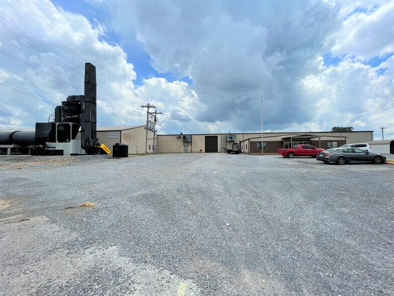 More Photos Of 134 Roger Thomas Rd, Cadiz Warehouse For Sale