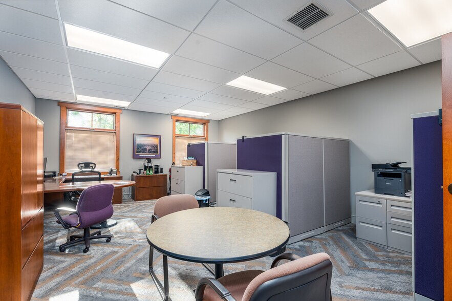 More Photos Of 1127 S Old US 23, Brighton Loft Creative Space For Sale