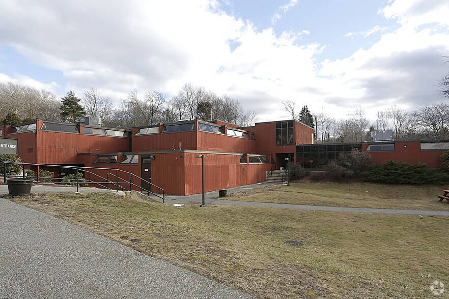 More Photos Of 141 Haverhill St, Andover Medical For Sale