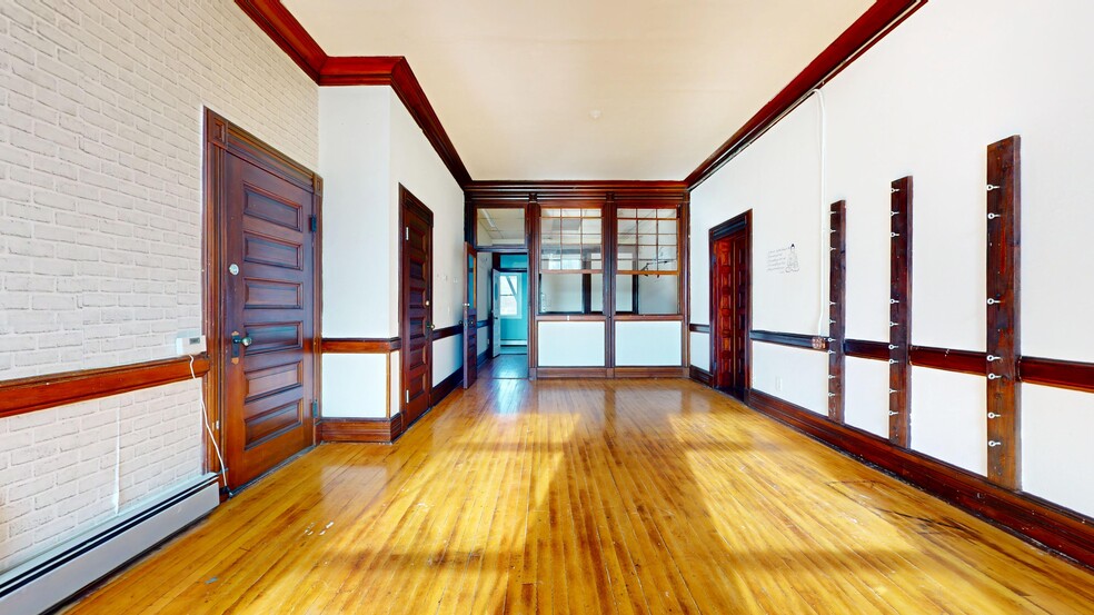 More Photos Of 42 W Main St, Riverhead Storefront Retail Office For Lease