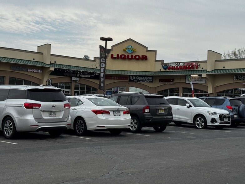 More Photos Of 2220 Forest Ave, Staten Island Freestanding For Sale