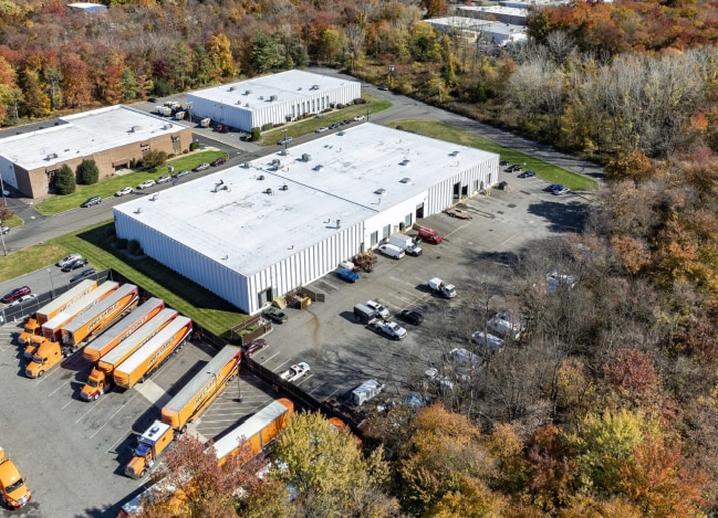 Primary Photo Of 26 Law Dr, Fairfield Warehouse For Lease