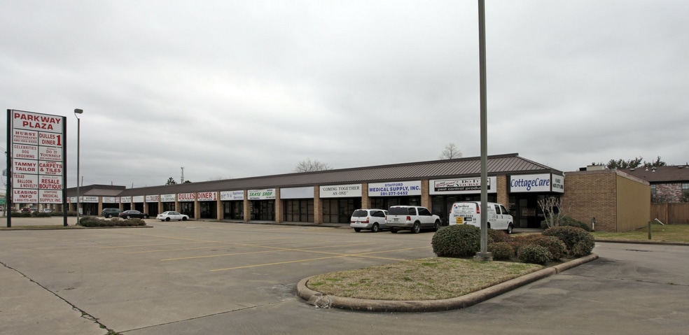 More Photos Of 4611-4711 S Main St, Stafford Unknown For Lease