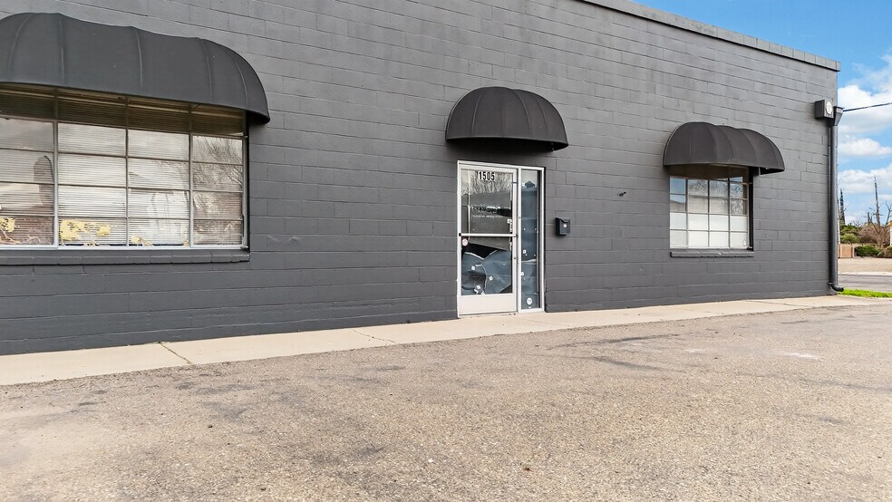 More Photos Of 1505-1507 W 18th St, Merced Warehouse For Lease