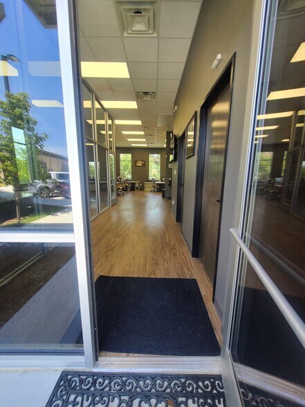 More Photos Of 240 O Connor Ridge Blvd, Irving Office For Sale