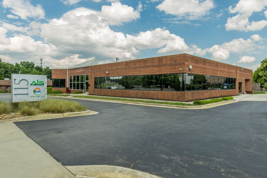 More Photos Of 115 Pomona Dr, Greensboro Office Residential For Lease