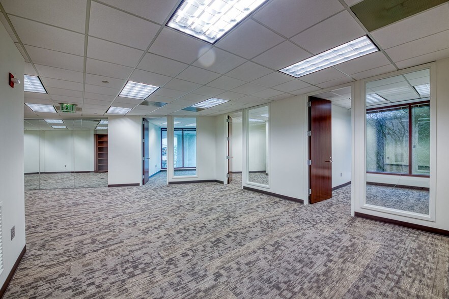 More Photos Of 2970 Clairmont Rd NE, Atlanta Medical For Lease