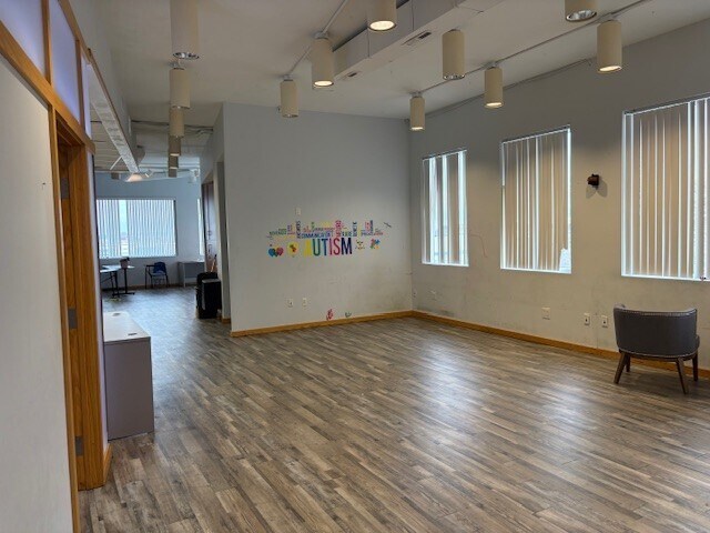 More Photos Of 2720 Superior Dr NW, Rochester Office For Lease