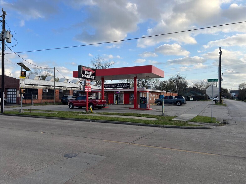 Primary Photo Of 5202 Canal St, Houston Freestanding For Sale