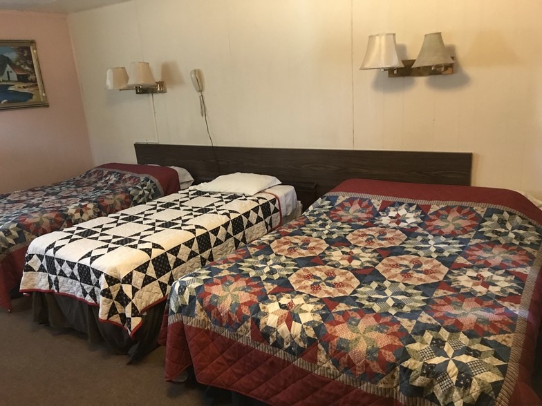 More Photos Of 1301 W Aultman St, Ely Hotel For Sale