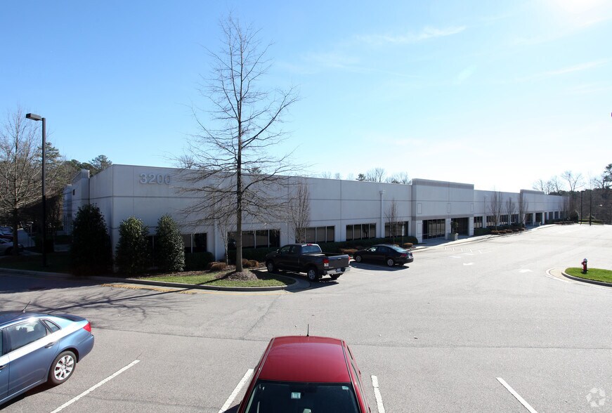 More Photos Of 3200 Gateway Centre Blvd, Morrisville Industrial For Lease
