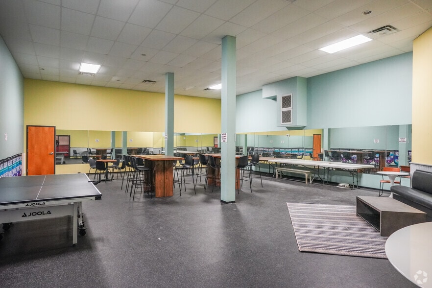 More Photos Of 46 Northtown Dr, Jackson General Retail For Sale