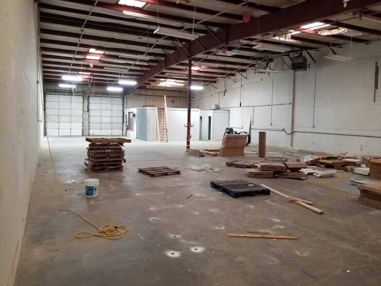 More Photos Of 6709-6719 W 58th Pl, Arvada Warehouse For Lease
