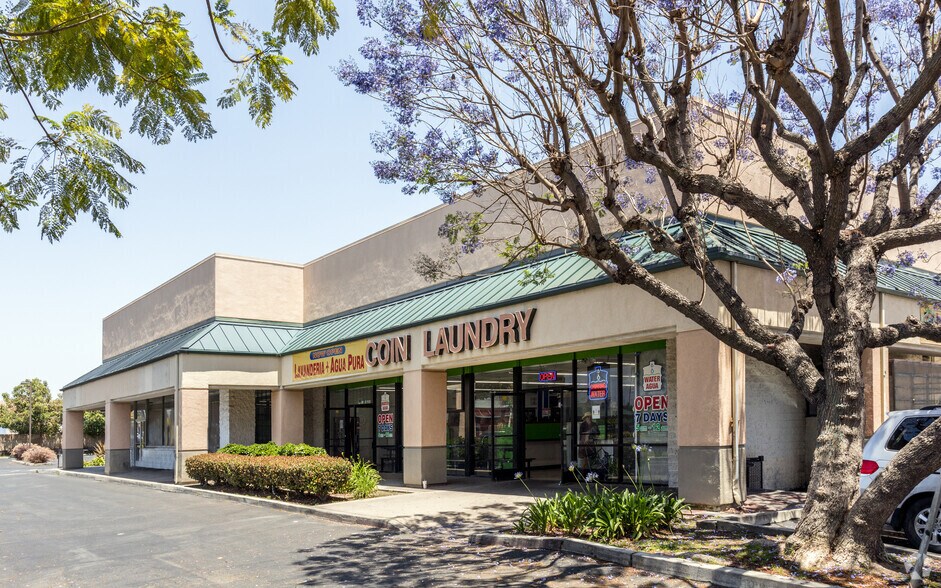 More Photos Of 3150-3170 W Lincoln Ave, Anaheim Freestanding For Lease