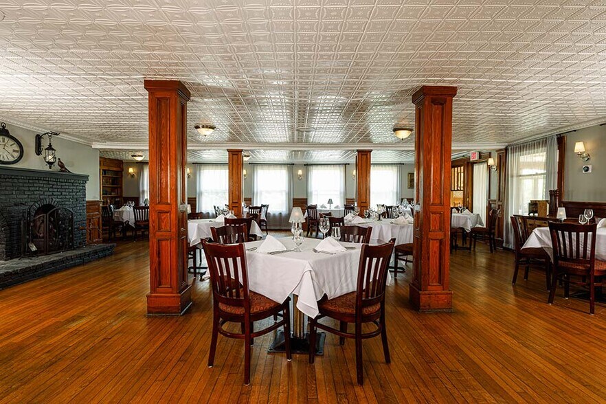 More Photos Of 963 Friends Lake Rd, Chestertown Hotel For Sale