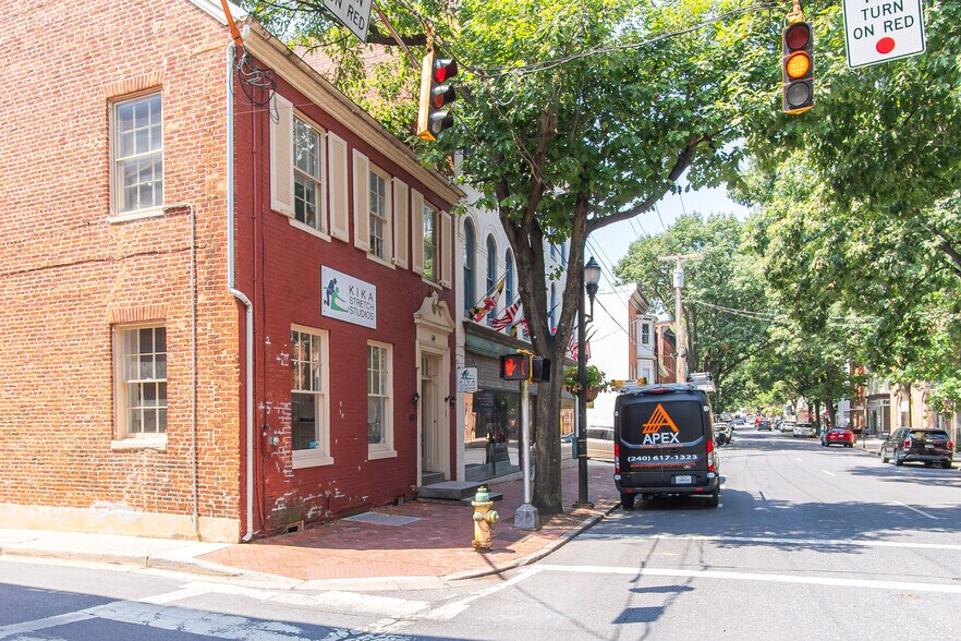 More Photos Of 54 E Patrick St, Frederick Storefront For Lease