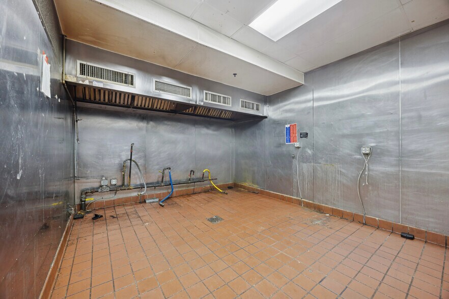 More Photos Of 118-122 Market St, Philadelphia Apartments For Lease