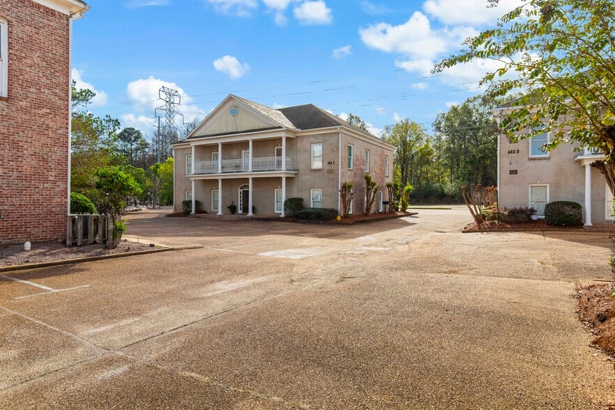 More Photos Of 403-C Towne Center Blvd, Ridgeland Office For Sale