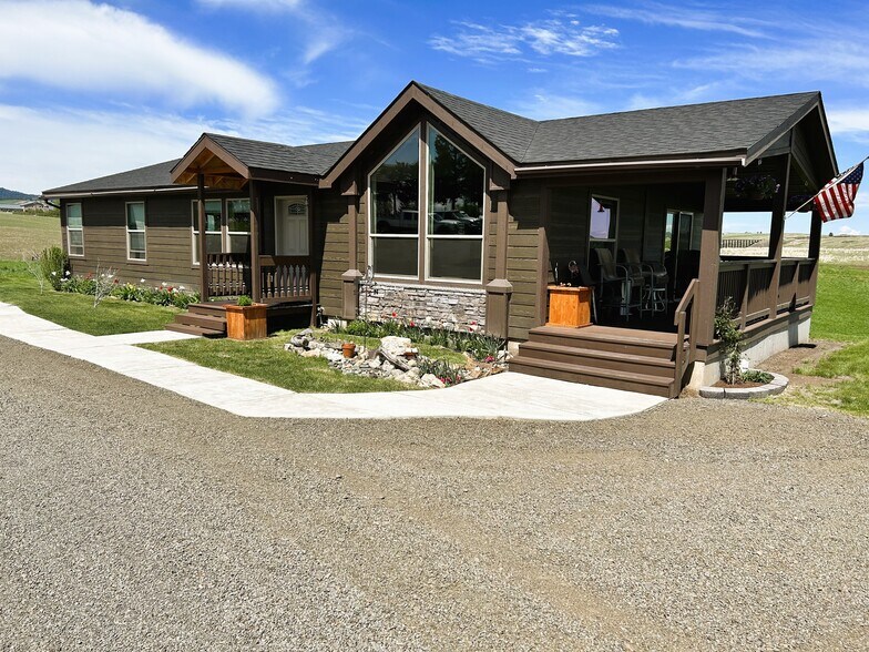 More Photos Of 110 Seubert Heights Dr, Cottonwood Trailer Camper Park For Sale