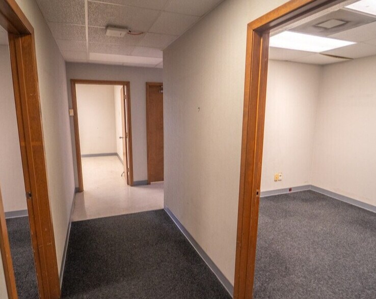 More Photos Of 1404 E Rio Grande St, Victoria Warehouse For Sale