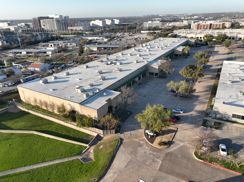 More Photos Of 2214 Braker Ln, Austin Distribution For Lease