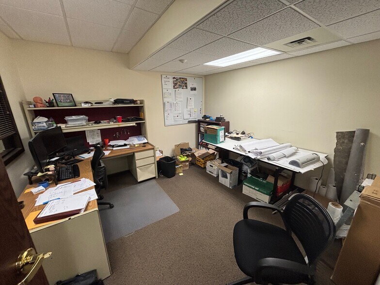 More Photos Of 1654 King St, Enfield Office For Lease