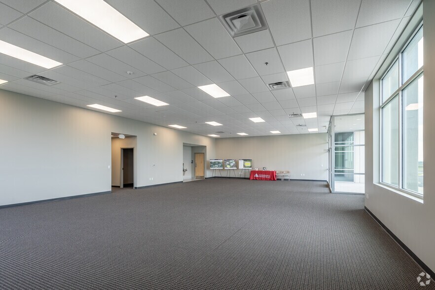 More Photos Of 200 Central Blvd, Myerstown Warehouse For Lease