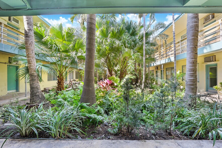 More Photos Of 1770 Meridian Ave, Miami Beach Apartments For Sale