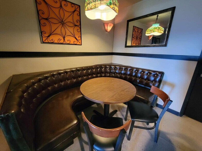 More Photos Of 1313 W Cherry St, Vermillion Hotel For Sale