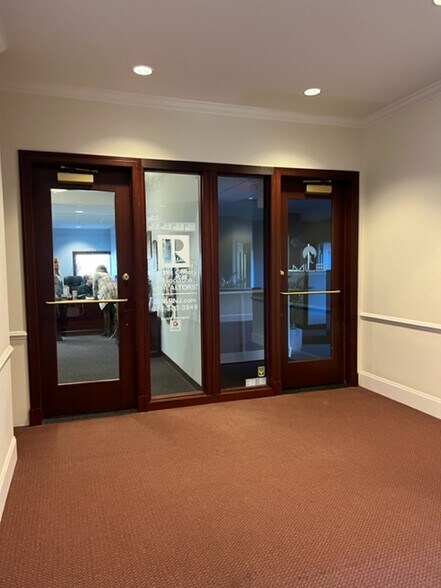 More Photos Of 351 Sparta Ave, Sparta Office For Lease