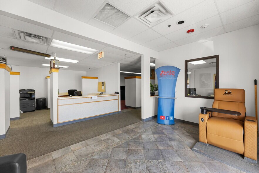 More Photos Of 900 W Miller Rd, Iola Manufacturing For Sale