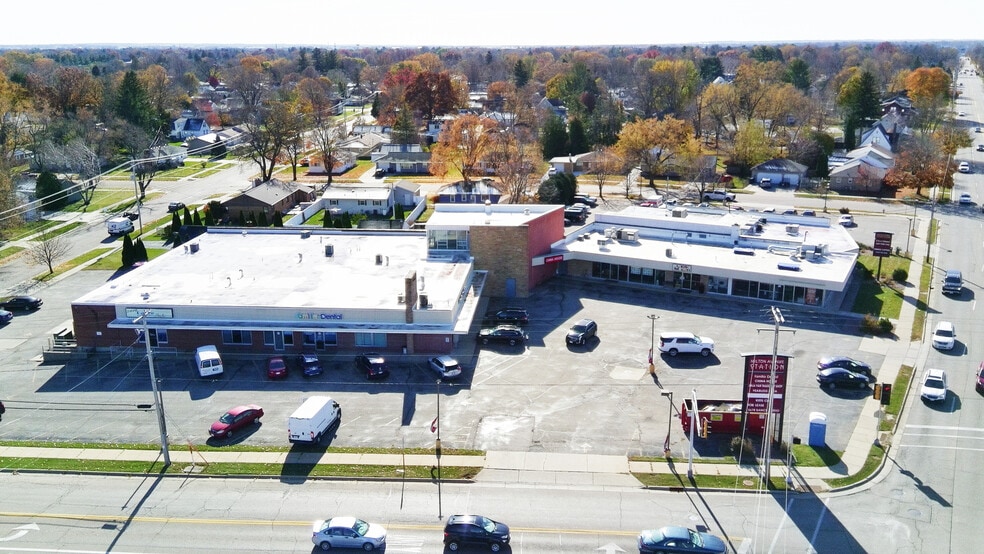 More Photos Of 1260-1266 Milton Ave, Janesville Storefront Retail Office For Lease