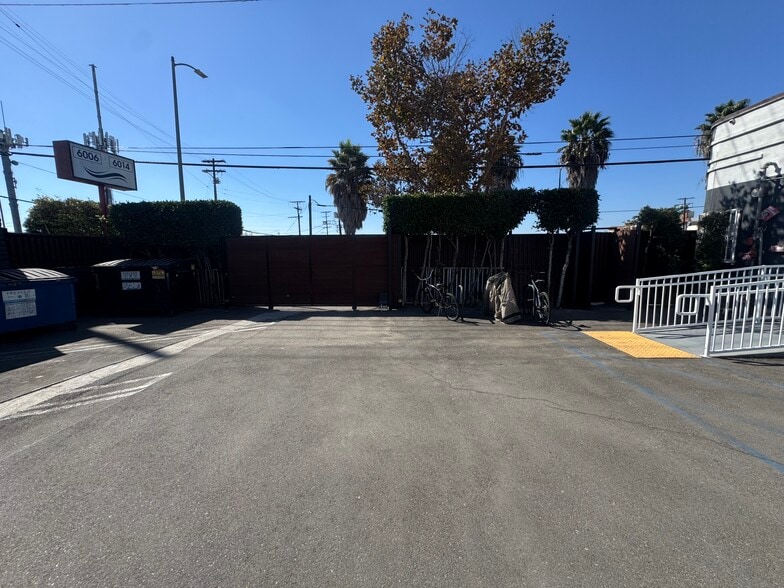 More Photos Of 6006 S Western Ave, Los Angeles Warehouse For Sale